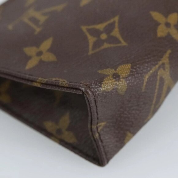 LOUIS VUITTON Monogram Poche Toilette 15 Pouch M47546 LV Auth 98203 - Picture 3 of 16